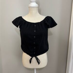 NWT Texture & Thread Madewell Black textured Boho Vibe Cap Sleeve Button. Size S